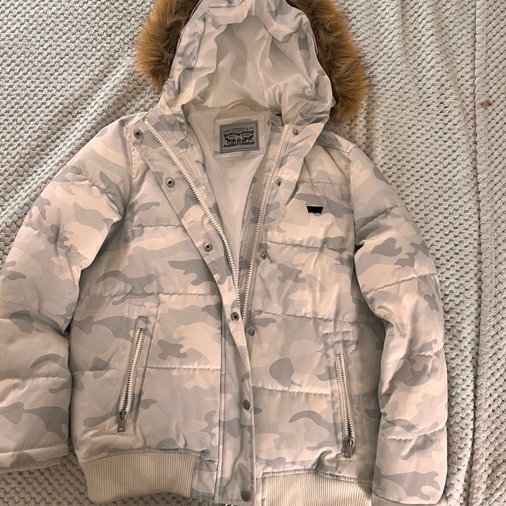Levis M Winter Coat with army pattern
